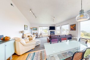 TV, fireplace, offices