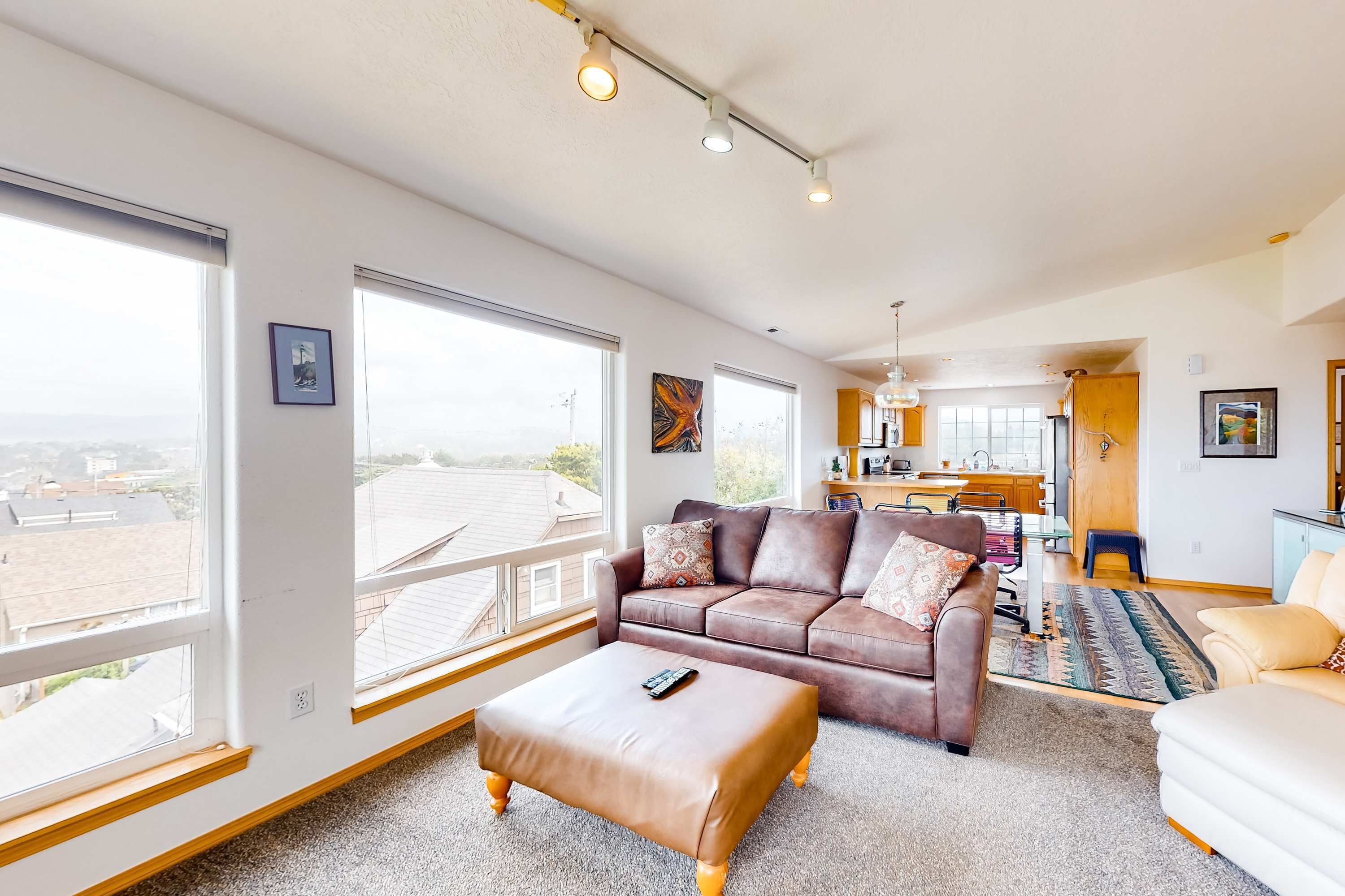 TV, fireplace, offices