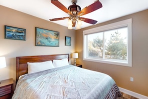 2 bedrooms, iron/ironing board, WiFi, bed sheets