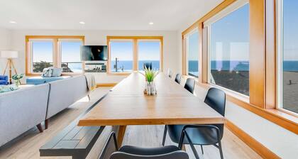 Dog Friendly Coastal Retreat with Ocean Views