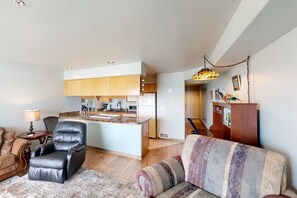 TV, fireplace, DVD player, offices