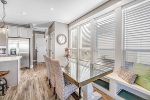 Dining - Gorgeous Ocean View Home with Private Hot Tub Fast WiFi Gas Fireplaces and with D (Lincoln City)