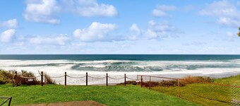 Oceanfront dog friendly home with 180 degree view deck and great location