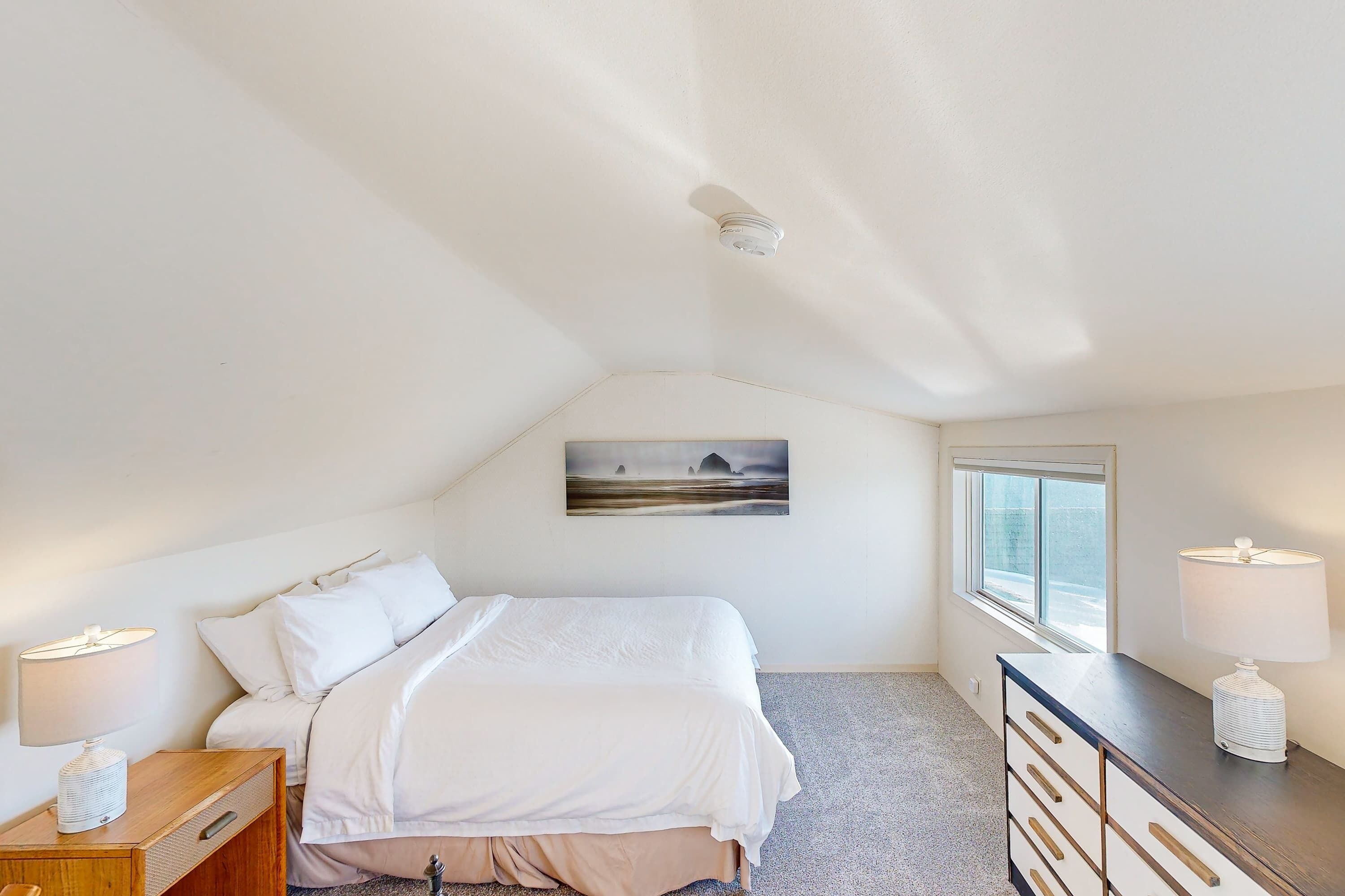 2 bedrooms, iron/ironing board, travel cot, WiFi