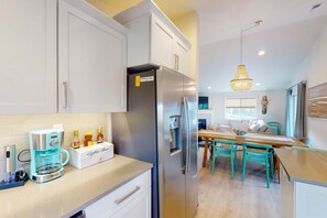 Fridge, microwave, oven, stovetop - Dog friendly home near the ocean with private patio fireplace and central AC (Lincoln City)