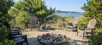 Dog-Friendly Bayfront Escape w/ hot tub, decks & beach access