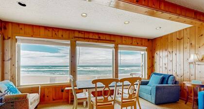 Beachfront ocean view duplex with private beach hot tub grill outdoor shower