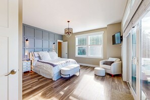 4 bedrooms, WiFi, bed sheets - Beautiful and spacious oceanview home with hot tub and foosball table (Lincoln City)