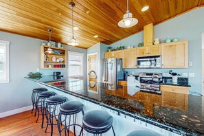 Fridge, microwave, oven, stovetop - Gorgeous ocean view home with hot tub game room steps to beach (Lincoln City)