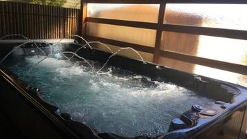 室内 SPA 浴缸