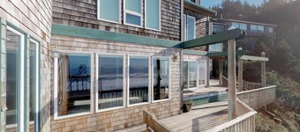 Dog Friendly Oceanfront House with Stunning Views Multi Level Deck and Fireplace