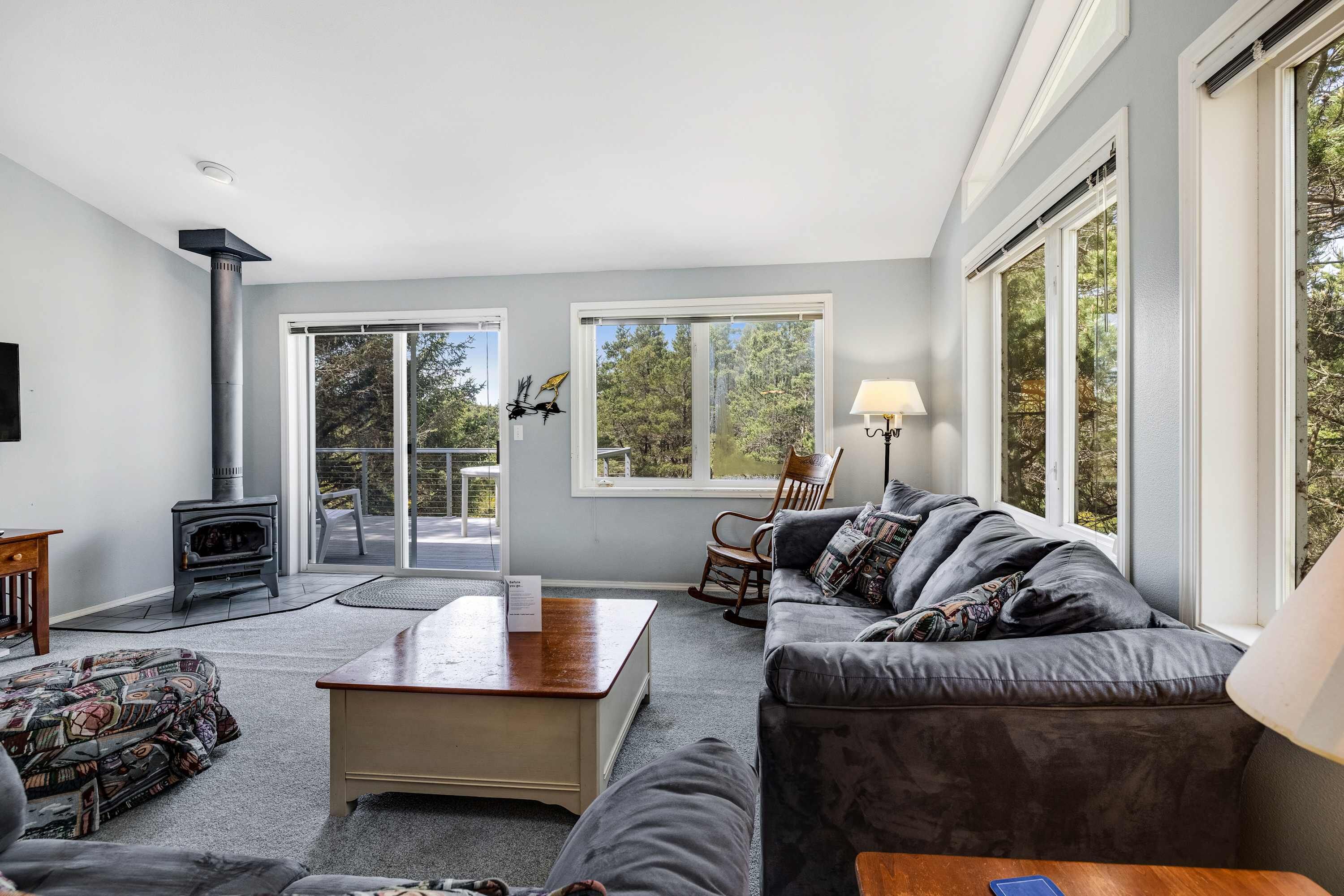 TV, fireplace, DVD player, stereo