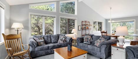 TV, fireplace, DVD player, stereo