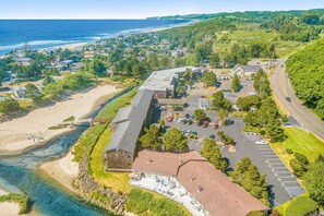Exterior - Creekfront Condo with Private Patio Beach Access Shared with D Gas Grill and Views (Neskowin)