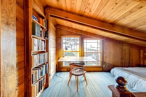 Interior - Dog friendly home with wetlands view deck fireplace outdoor shower (Neskowin)