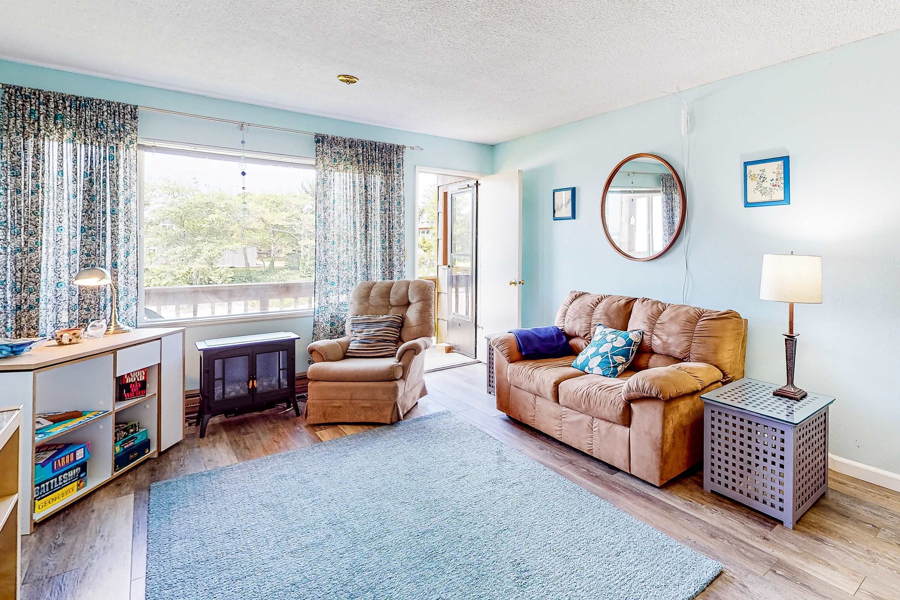 TV, fireplace, DVD player