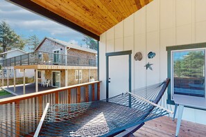 Terrace/patio - Newly constructed home with firepit and large deck walk to the beach and golf (Neskowin)