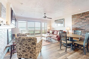 TV, fireplace, DVD player, offices