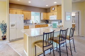 Fridge, microwave, oven, stovetop - Comfortable home close to beach with deck and game room close to town (Pacific City)