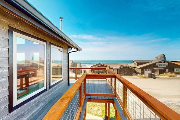 Property grounds - Designer home with stunning ocean and sunset views steps to beach dog friendly (Pacific City)