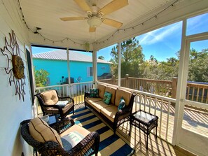 Terrace/patio - June 14-16 Reduced! Adorable cottage w/ Pools! (Gulf Shores)
