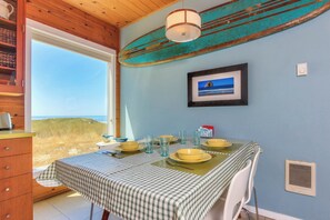 Dining - Modern oceanfront home with stunning ocean views and nearby beach access (Pacific City)