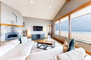 TV, fireplace, DVD player