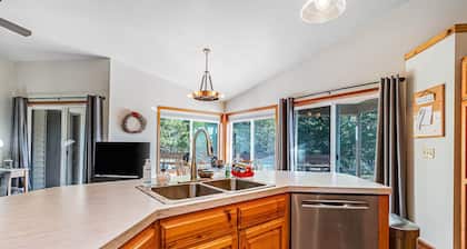 Cozy Home with Wood Stove WiFi Gas Grill and Large Deck Walk to Beach