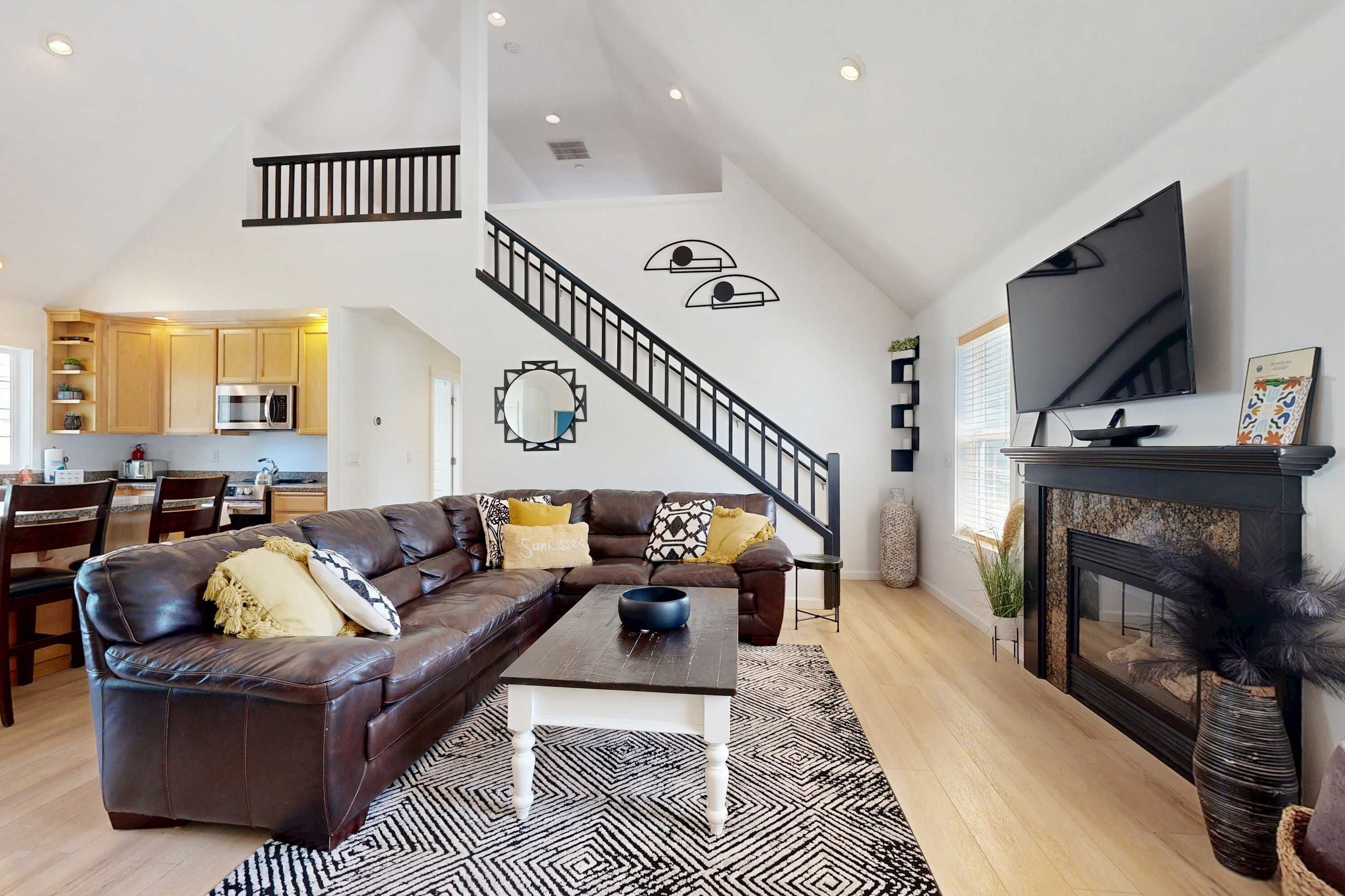 TV, fireplace, offices