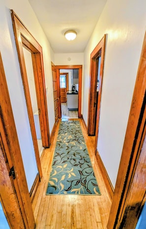 Interior - Spacious 2 bed and 1 bath house near Beach/Hospital/USCG & Naval Base/Casino (New London)