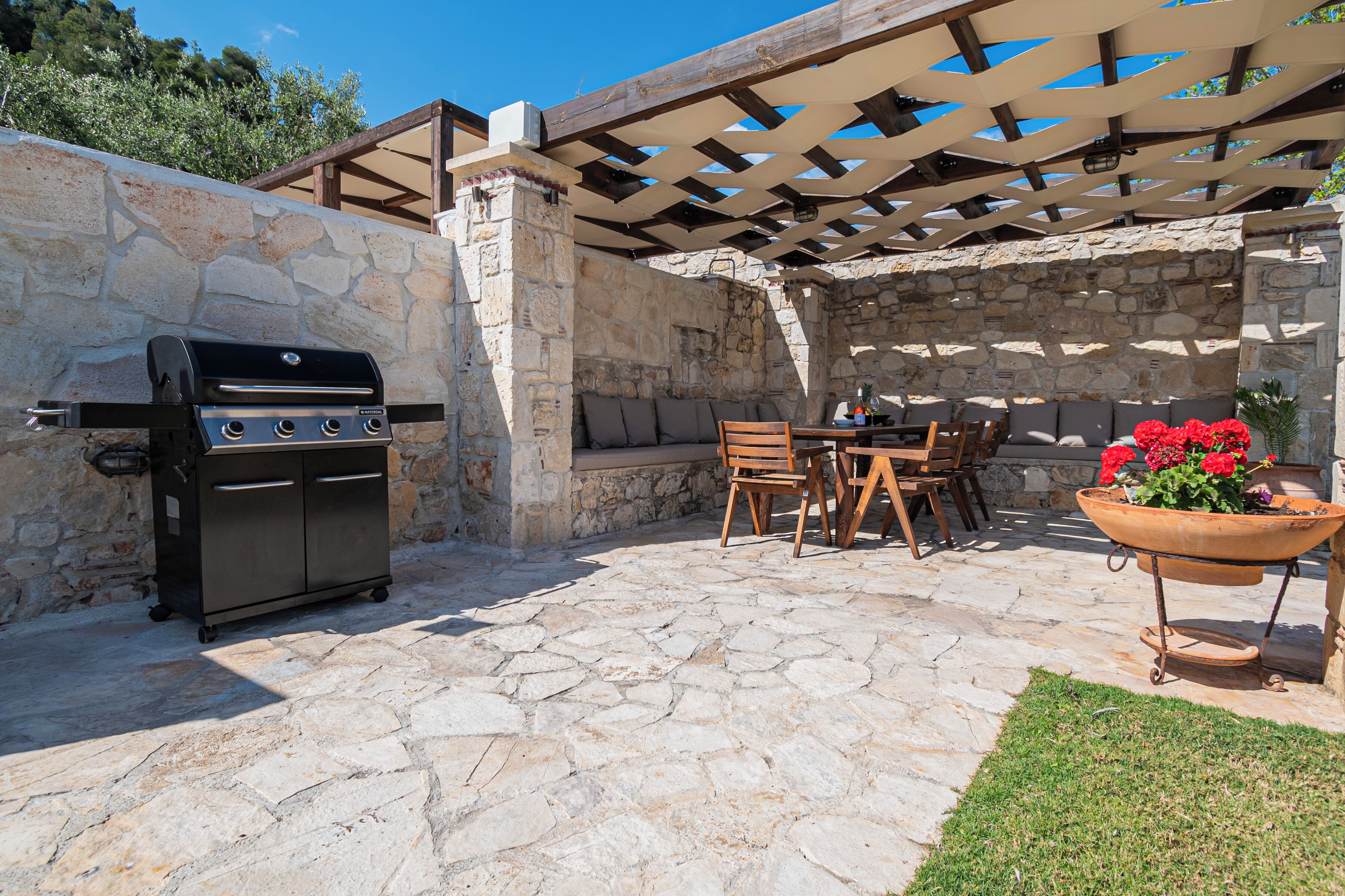 Blue Villa with Private Pool | Terrasse/gårdhave