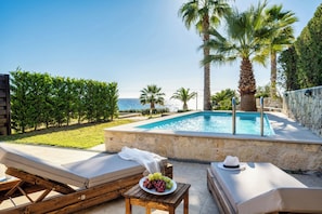 Maistros Villa with Private Pool | Quang cảnh ban công