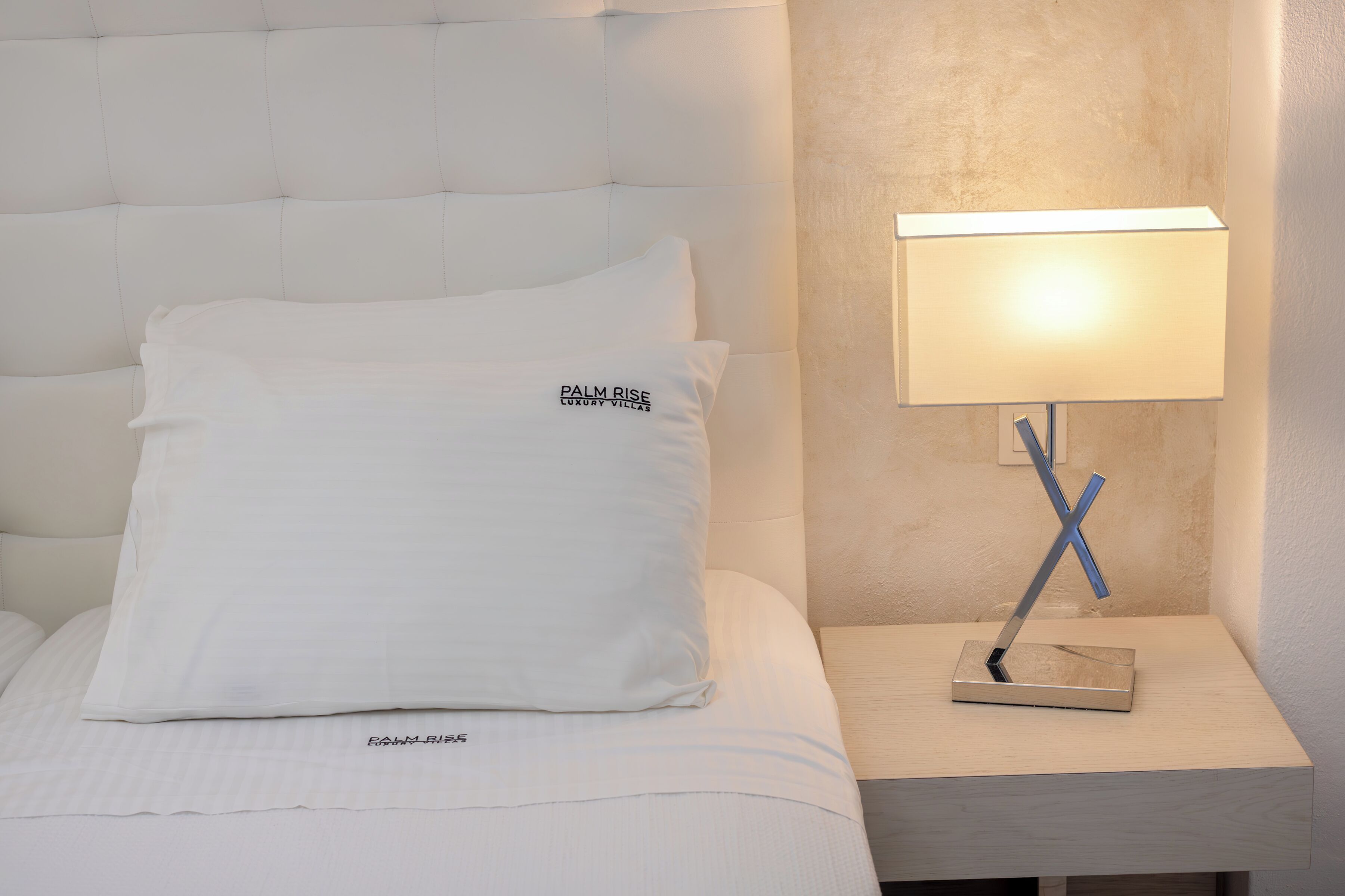 Maistros Villa with Private Pool | Escrivaninha, ferros/tábuas de passar roupa, Wi-Fi de cortesia