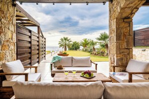 Anemos Villa with Private Pool | Verönd/útipallur