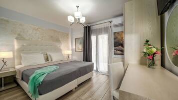 Maistros Villa with Private Pool | Desk, iron/ironing board, free WiFi, bed sheets