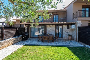 Helios Villa with Private Pool | Terrass/Patio