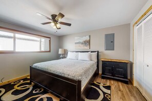 3 bedrooms, WiFi, bed sheets