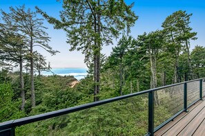 Property grounds - Idyllic Cape retreat with ocean views and private hot tub walk to state beach (Pacific City)