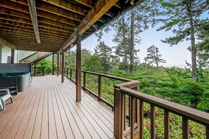Terrace/patio - Idyllic Cape retreat with ocean views and private hot tub walk to state beach (Pacific City)