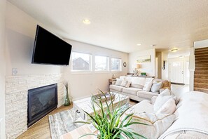 TV, fireplace, DVD player, offices