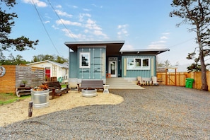 Exterior - Dog friendly brand new shipping container home steps from the beach (Pacific City)