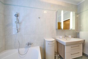 Comfort-Apartment, 1 Schlafzimmer, Nichtraucher, Haustiere nicht gestattet | Badezimmer