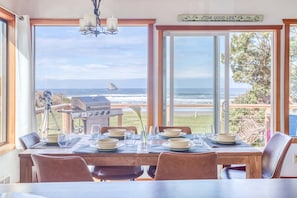 Dining - Oceanfront cottage with hot tub beach access fireplace and WiFi Dog friendly (Cape Meares)