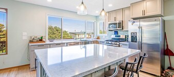 Dog friendly oceanview home one block to beach