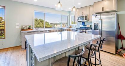 Dog friendly oceanview home one block to beach