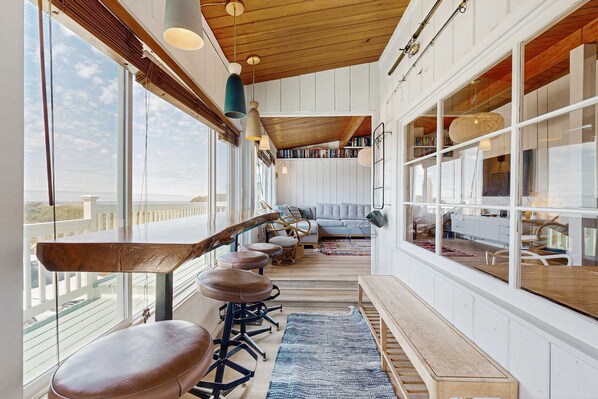 Interior - Waterfront house with ocean views & gorgeous sunsets - dog-friendly (Cape Meares)