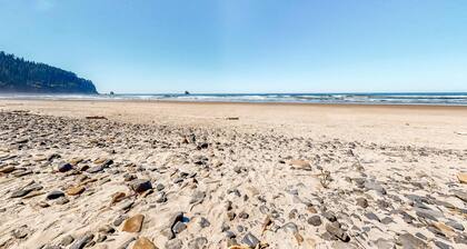 Family Friendly Coastal Home with Free WiFi Washer Dryer and Easy Beach Access