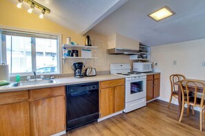 Private kitchen - Bright Oceanfront Home with Stunning Pacific & Bay Views - Near Town (Netarts)