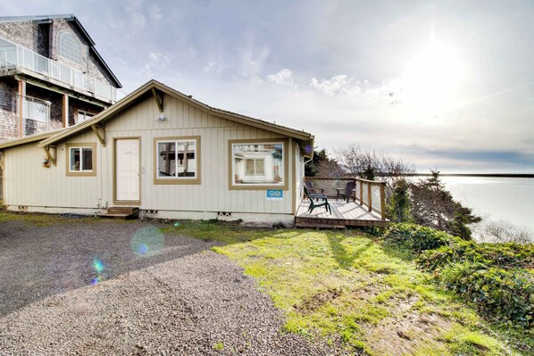 Exterior - Bright Oceanfront Home with Stunning Pacific & Bay Views - Near Town (Netarts)