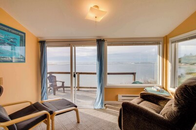 Bright Oceanfront Home with Stunning Pacific and Bay Views Near Town
